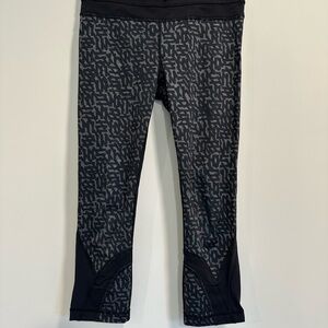 Lululemon Black and Gray Patterned Leggings
